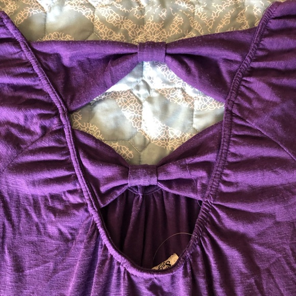 Casual top with bow detail at back - Picture 3 of 4